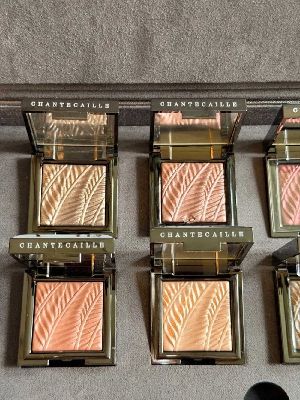 NIB Chantecaille Luminescent Eye Shade Collection 8 Shades Eye Base Brush RARE